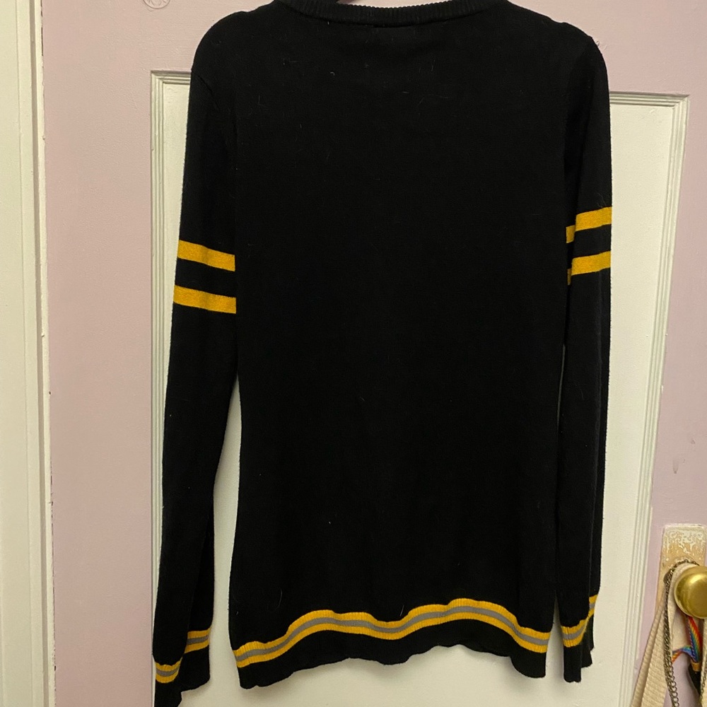 Hufflepuff Cardigan - Picture 2 of 4